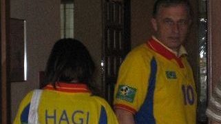 Tolontan: Şefii TVR le-au impus comentatorilor meciului Unirea Urziceni-Sevilla menţionarea prezenţei lui Geoană