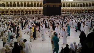 2,5 milioane de pelerini vor sfida gripa porcină pentru a se duce la Mecca şi Medina