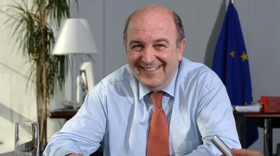 Almunia face apel la statele UE să-şi reducă deficitele, pentru a susţine relansarea economică