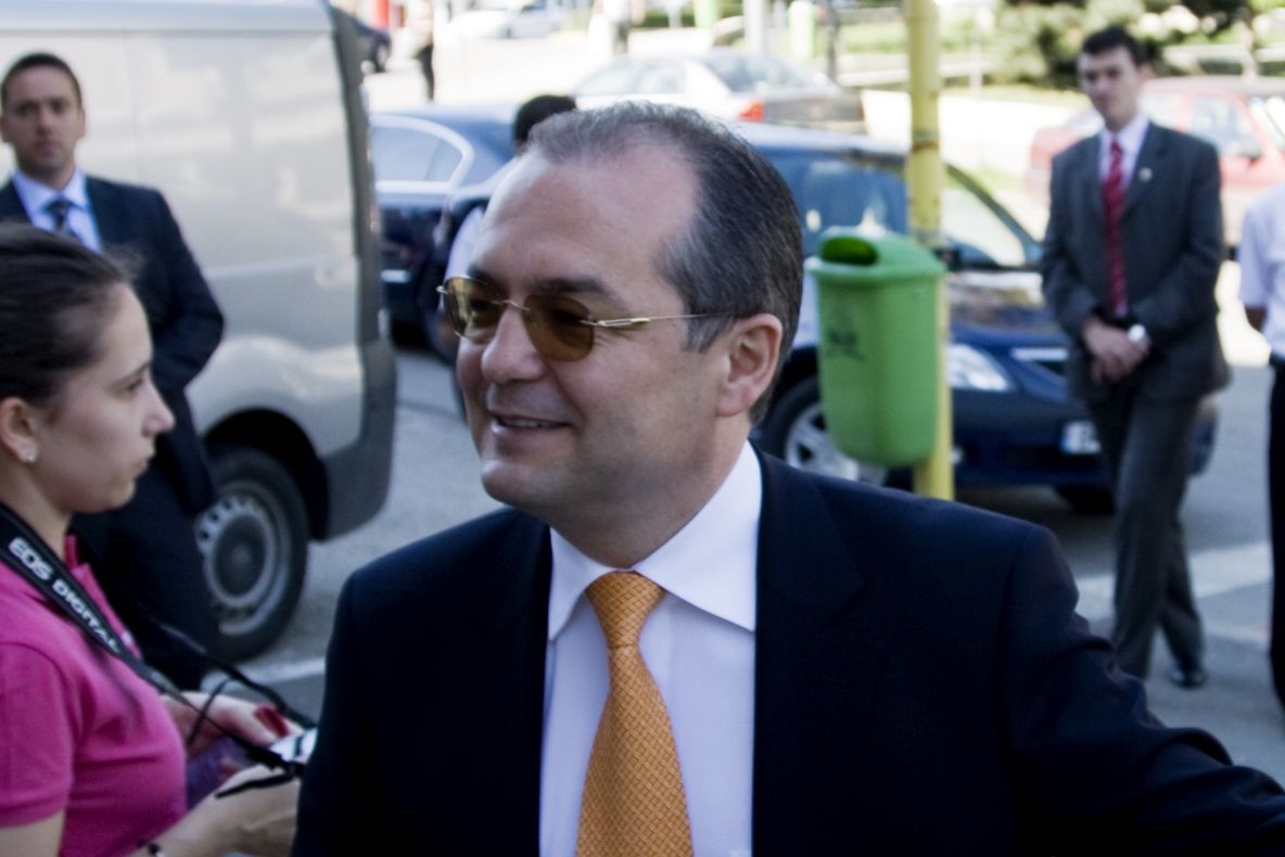 Emil Boc: Chiar dacă e ceaţă la Cluj, la ora 21 rezultatele vor arăta spiritul civic al românilor