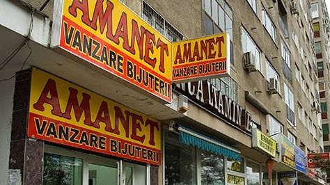 Doi indivizi înarmaţi au încercat să jefuiască o casă de amanet din Gheorgheni