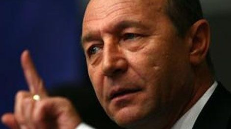 PORTRET DE CANDIDAT: Traian Băsescu mai vrea o dată. Episodul 2: preşedinţia