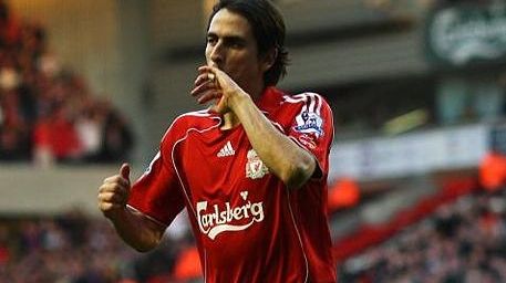 \"Vraciul\" din Serbia vindecă fotbaliştii cu lichid din placentă de femeie! 