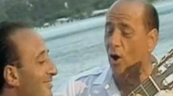 Berlusconi a devenit \"starul rock al anului 2009\"