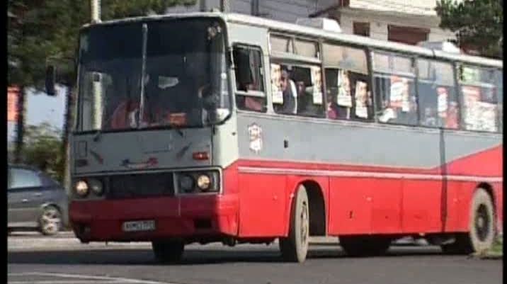 Primarii unor localităţi încearcă să-i mobilizeze pe oameni să voteze cu alimente şi bani