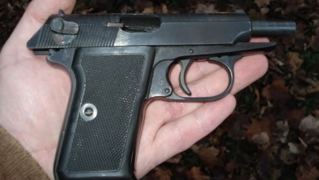 Jandarmul care s-a împuşcat în cap la Vatra Dornei a murit la spital