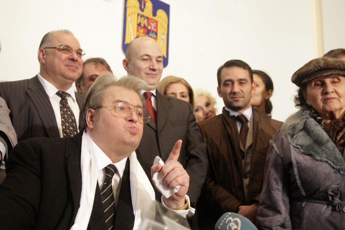 C. V. Tudor i-a scris lui Vasile Blaga, cerându-i să facă anchete penale în toate secţiile speciale