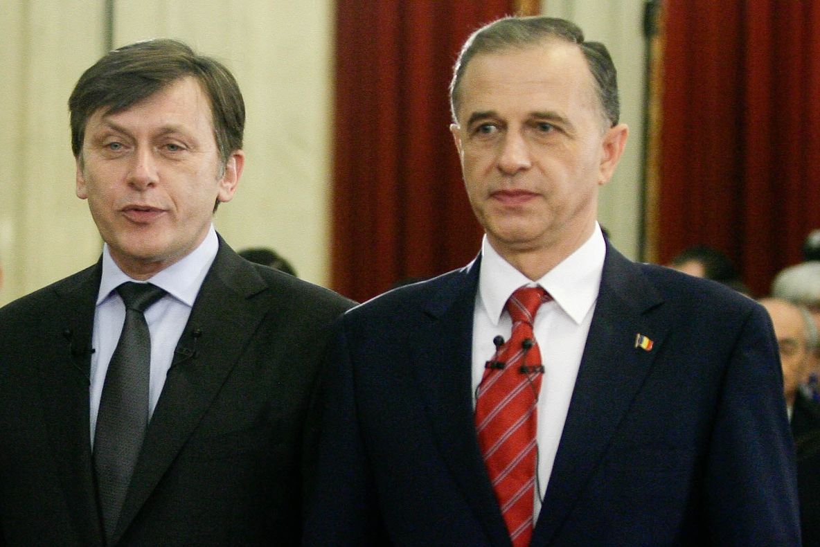 PSD şi PNL au semnat acordul politic pentru susţinerea lui Geoană. Vezi textul acordului!