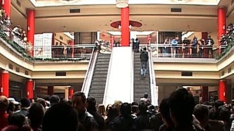 Peste 300 de comercianţi au protestat împotriva unei taxe de acces în magazin 