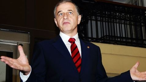 Mircea Geoană propune un acord cu PNL şi anunţă susţinerea lui Johannis ca premier