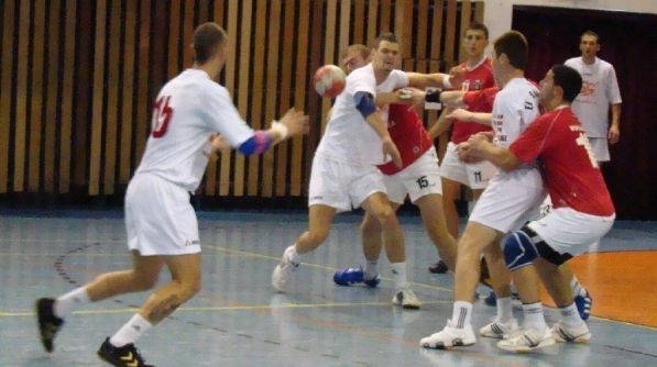 Şirul înfrângerilor a echipei de handbal masculin a Bistriţei continuă