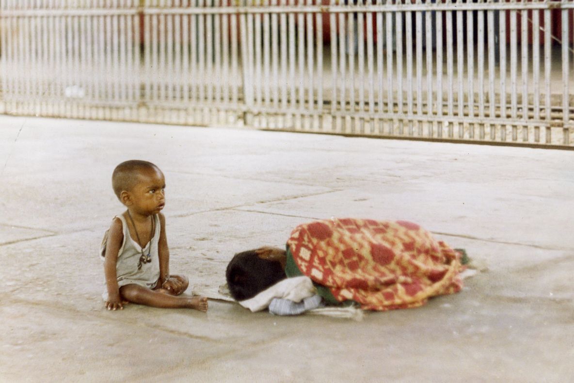 Copii romi din Ţăndărei, folosiţi pentru cerşetorie şi furt în Anglia