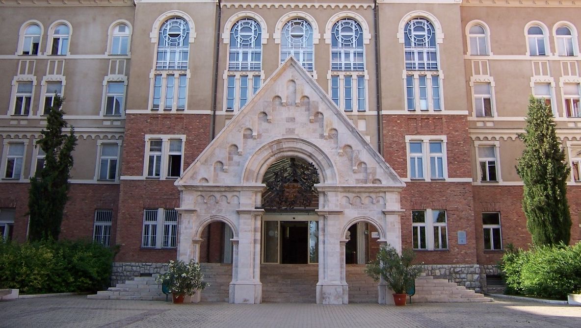 Un bărbat a deschis focul la Universitatea din Pecs, o persoană a fost ucisă