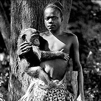 Omul de la zoo: Povestea şocantă a unui luptător pigmeu pus la expoziţie printre maimuţe