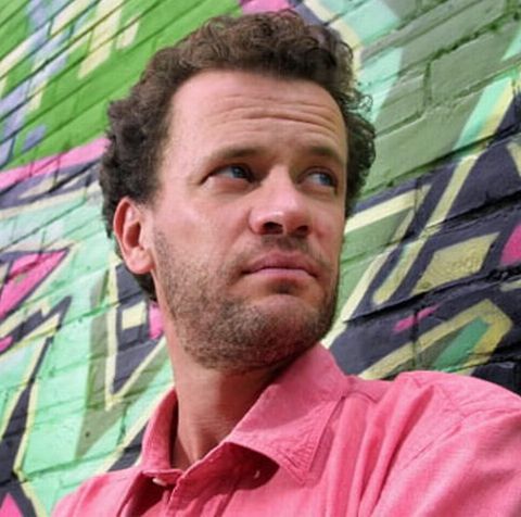 Martel a scris un roman alegoric despre Holocaust, personajele luându-şi numele din "Divina Comedie"