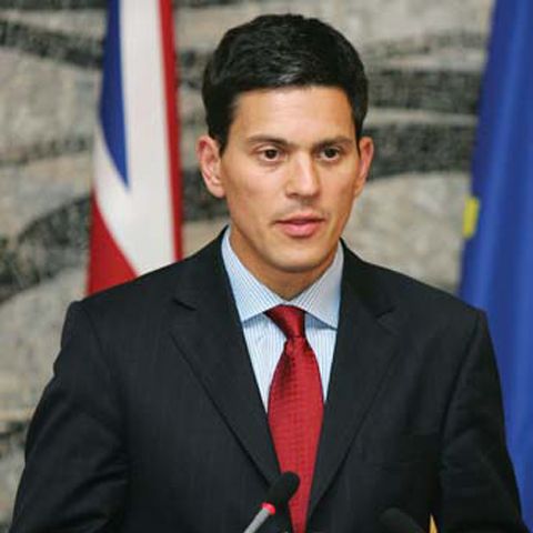 Şi Marea Britanie face eforturi pentru a îndrepta relaţiile cu Moscova