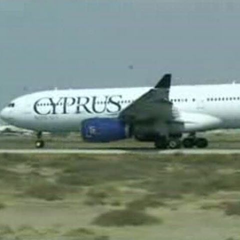 Pasagerul unei curse Larnaca-Atena a sărit din avion în timpul decolării 