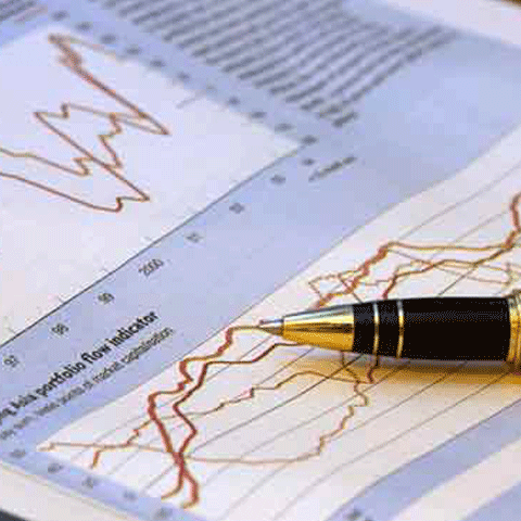 FMI estimează o creştere a economiei româneşti de 1% în 2010 şi nu a luat o decizie privind tranşa