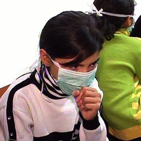 Sute de persoane s-au înghesuit la Institutul Matei Balş să afle dacă au gripă porcină