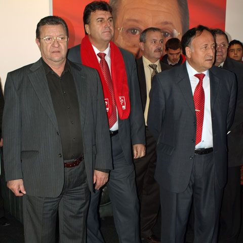 PSD acuză PD-L că foloseşte resursele şi personalul Romsilva în campania electorală 