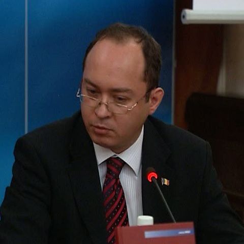 La 36 de ani, ministrul de Externe desemnat şi-a scris deja memoriile!