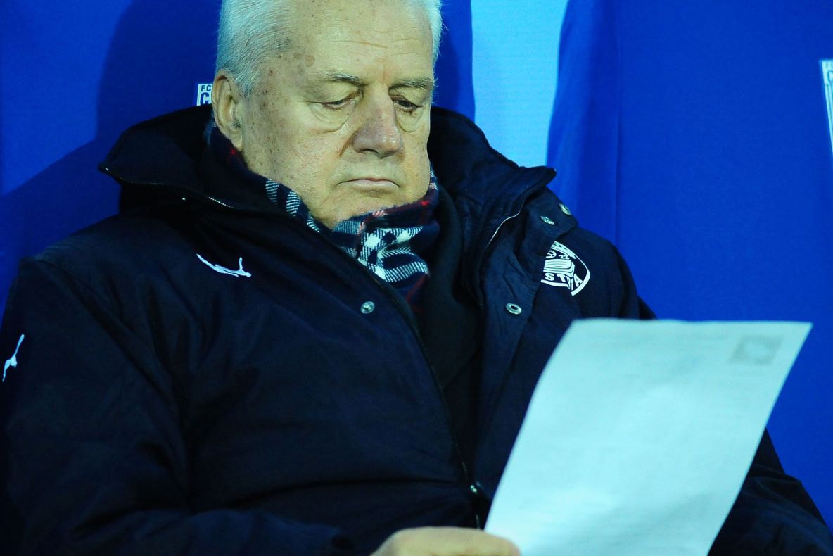 Tata Jean vinde Gloria Bistriţa!