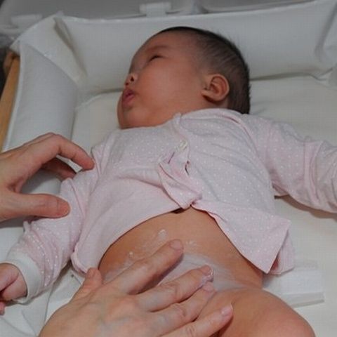 Atenţie la cosmeticele pentru bebeluşi, excesul poate duce la iritaţii