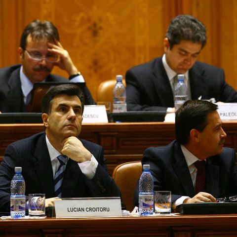 PD-L: Echipa Croitoru a fost votată şi de parlamentarii majorităţii. Alianţa nu funcţionează