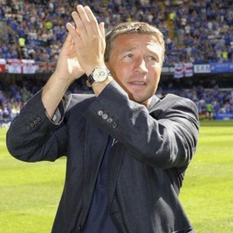 Dan Petrescu, cu ochii pe banca tehnică a lui Chelsea
