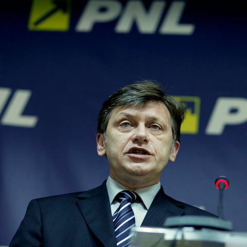 Antonescu: Între mine şi Traian Băsescu este exclusă orice înţelegere politică