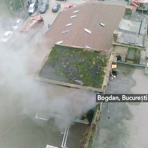 O clădire care aparţine Teatrului Nottara din Capitală a ars