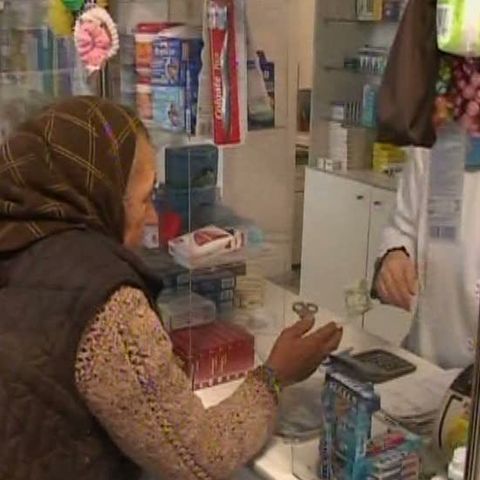 Farmaciile de la sate au rămas fără bani de salarii şi utilităţi 