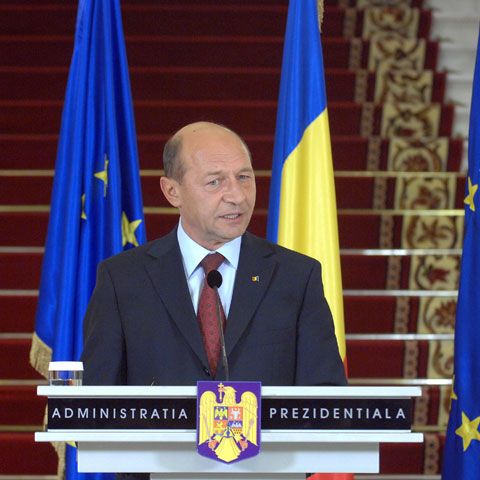 Băsescu: Preşedintele consideră corectă soluţia unui nou guvern după alegeri