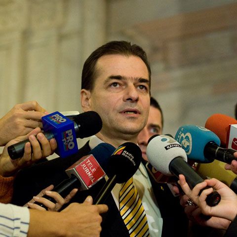 Orban: Aşteptăm de la preşedintele Băsescu să îl desemneze pe Klaus Johannis premier