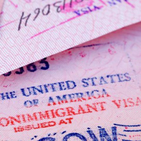 România nu îndeplineşte condiţiile pentru a beneficia de programul american Visa Waiver, spun SUA
