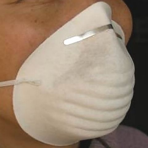 Peste 900 de români au fost diagnosticaţi cu gripă nouă