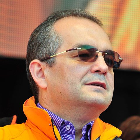 Boc a cerut Senatului să permită Guvernului demis să aprobe încă două legi, una este cea a pensiilor 