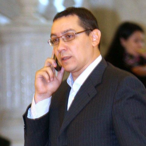 V. Ponta: Klaus Johannis participă la proiectul politic de înlăturare a lui Traian Băsescu
