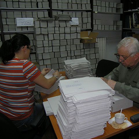 MAE a finalizat distribuţia buletinelor de vot la secţiile de votare din străinătate