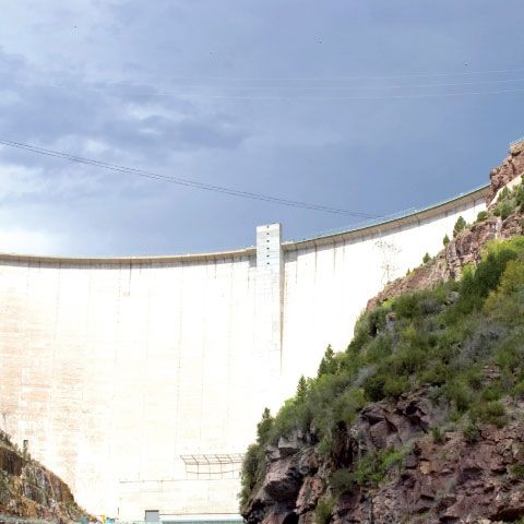 Videanu: Dacă seceta ţine cinci ani, Hidroelectrica dă faliment