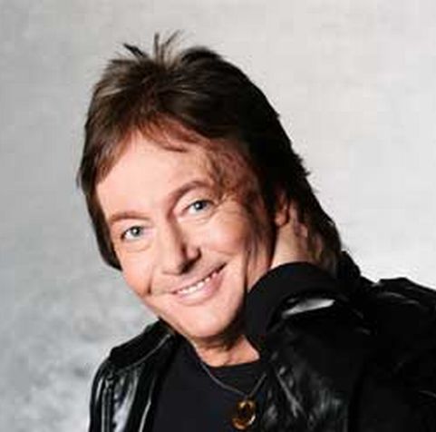 Chris Norman vrea trandafiri şi fructe la sosirea în Bucureşti