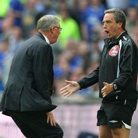 Sir Alex Ferguson, amendat cu 20.000 de lire sterline şi suspendat două etape