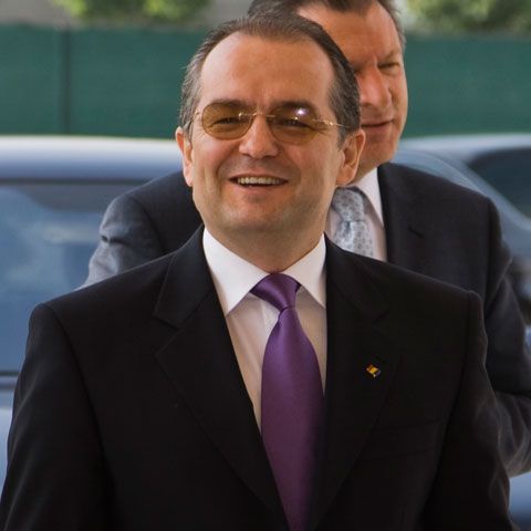 Boc spune că interimatul Guvernului său poate continua până când noii miniştri depun jurământul