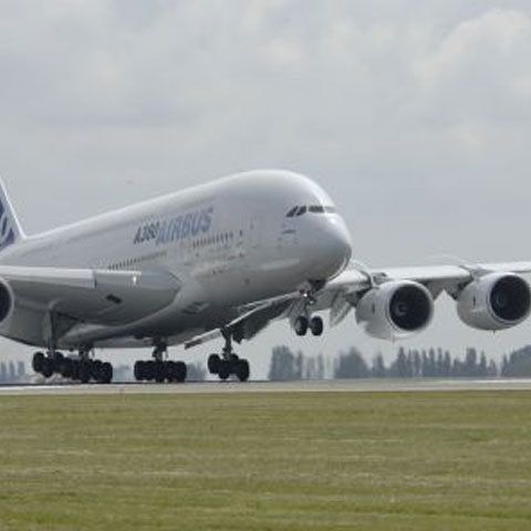 Americanii produc la Dumbrăviţa profiluri pentru fuselajul Airbus