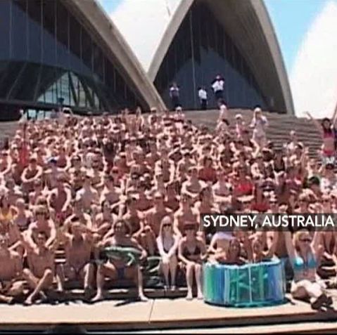 Ziua Recordurilor: cei mai mulţi străini într-o singură saună - VEZI VIDEO