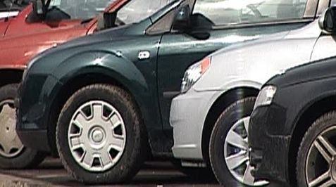 Un român care închiria maşini din Germania pentru a le vinde peste graniţă a fost prins de poliţişti