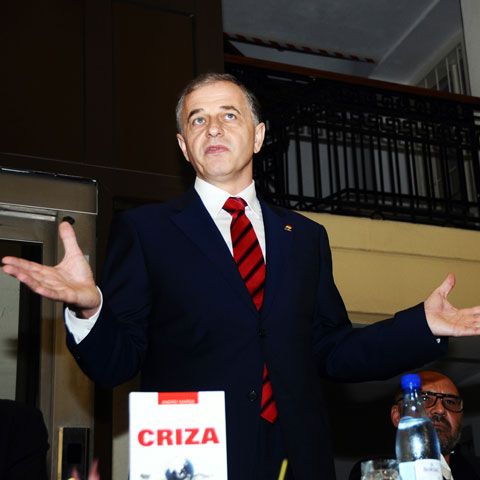 Geoană: Nu am dreptul să stau pasiv când Traian Băsescu aruncă în aer relaţiile cu vecinii