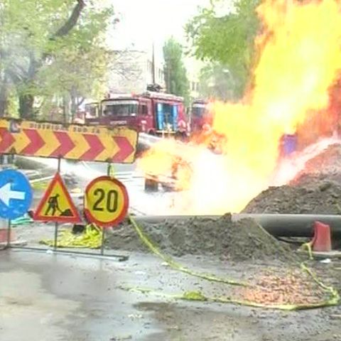 Distrigaz a reluat, sâmbătă seară, furnizarea gazelor pentru 500 de abonaţi afectaţi de explozia din sectorul 2 