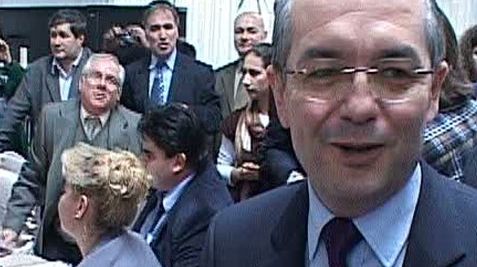 Emil Boc, huiduit de angajatii Metrorex