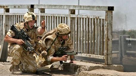 Militarii britanici din Irak îi consideră pe americani un grup de marţieni